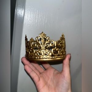 Crown cake topper
